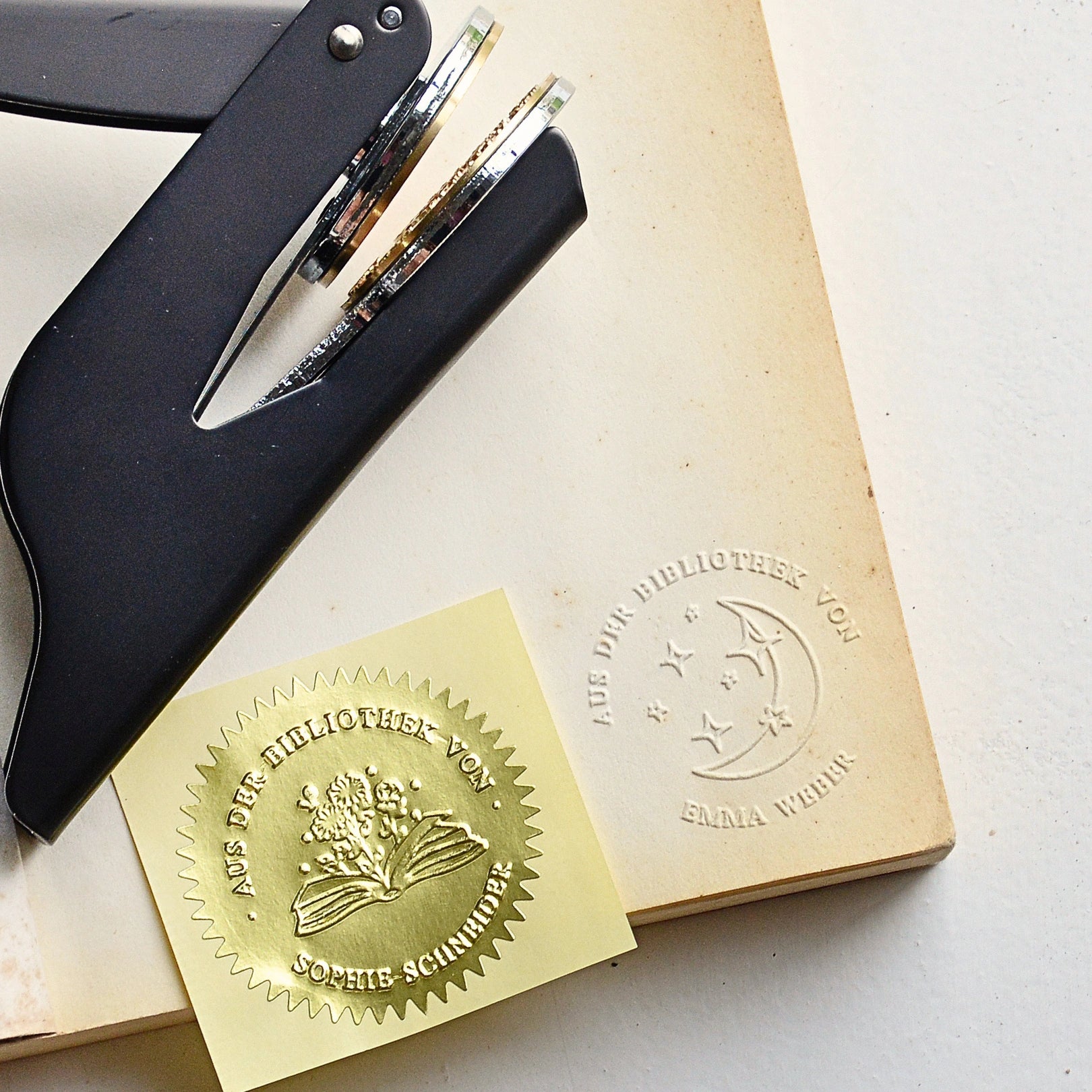 Personalisierter Buchembosser